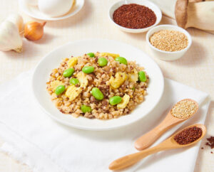 Arroz con champiñones y quinua roja Shu Cai (planta cinco vegetales picantes)