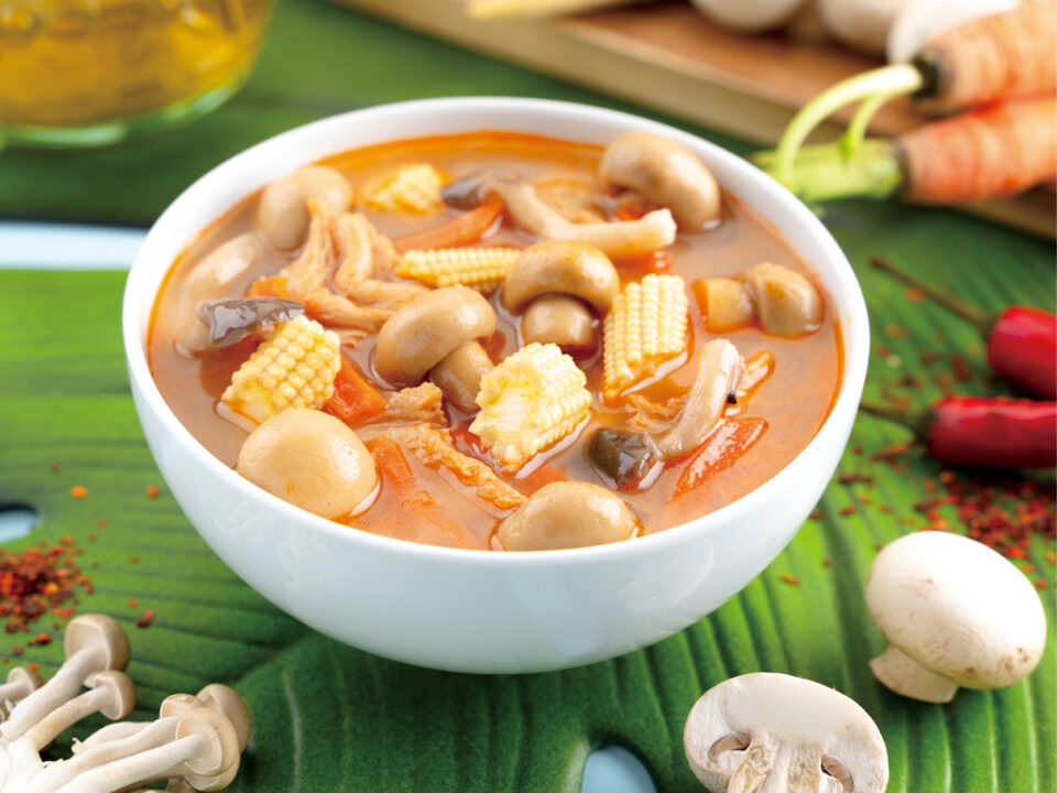 Soupe thaï aux champignons aigre-piquante
