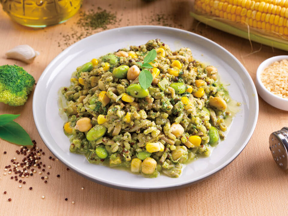 Geschmorter Blumenkohlreis mit Pilzen in grüner Soße